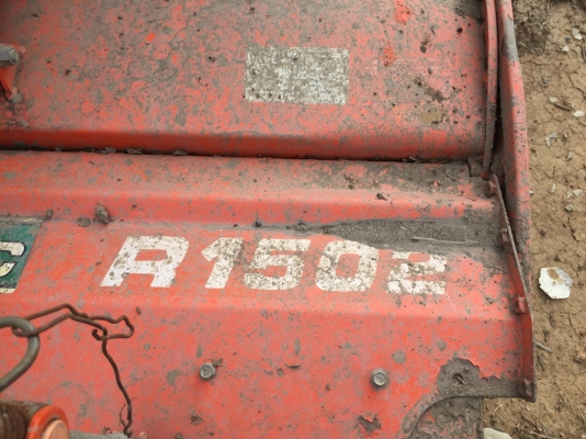 แทรคเตอร์คูโบต้า L3008 พร้อมใบดันดินตราช้าง และโรตารี่เก่าตามภาพ