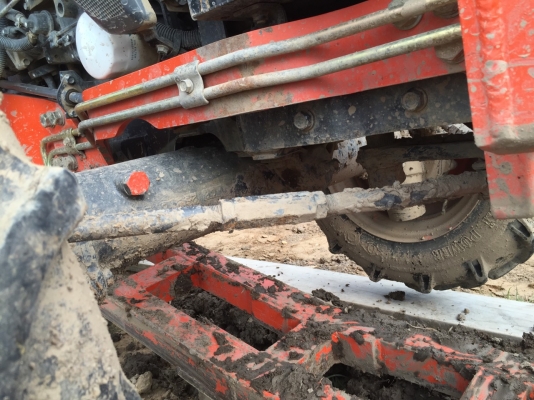 แทรคเตอร์คูโบต้า L3008 พร้อมใบดันดินตราช้าง และโรตารี่เก่าตามภาพ