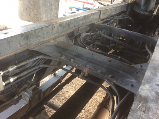 ขายรถพ่วง 24 ล้อ แม่-ลูก กระบะเนียมคอกเกษตรดั้ม อู่.ซี ที ทรัค ISUZU FYH 360 ปี.56-57 วิ้งแค่ 140000 กว่ากิโล รถสวย ราคาคุยกันครับ