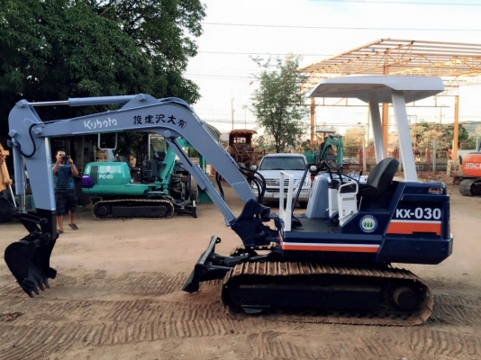 ขายรถขุด KUBOTA KX-030 เครื่อง V15 4สูบ เครื่องดี ปั้มดี สภาพพร้อมใช้งาน เป็นรถเก่านอกแท้ญี่ปุ่นมีเอกสารแจ้งจำหน่าย พร้อมจดทะเบียน ราคา 270,000 สนใจติดต่อ 083-3436937 กิตติศักดิ์ line:mjkodream