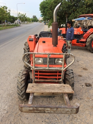 ขาย Kubota L1-225 พร้อมผาน3 รถไม่เคยลงนา สนใจติดต่อครับ