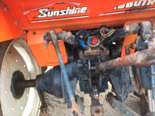 ขาย Kubota L1-225 พร้อมผาน3 รถไม่เคยลงนา สนใจติดต่อครับ