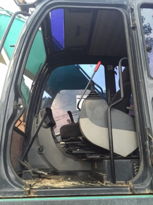 ขายรถแบคโฮ KOBELCO SK200-8 YN12-T (SUPER)10827ชั่วโมง สนใจโทร 081-970-1072