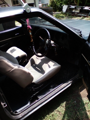 ขายเก๋งเก่าโบราณ