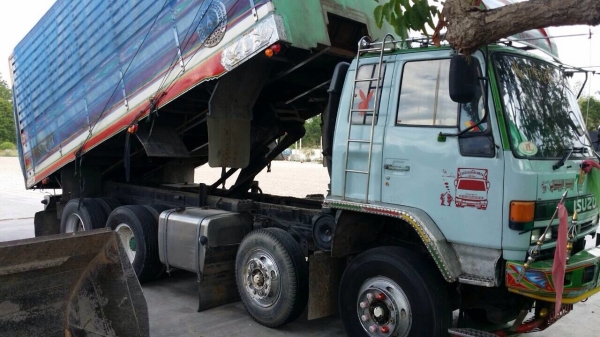 ขาย ISUZU ROCKY สองเพลาดั๊ม กระบะเนียมคอกเกษตร วางเครื่อง320