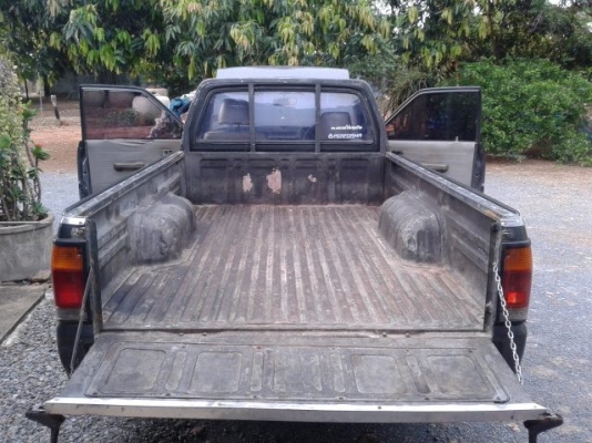 ขายมาสด้า B2200