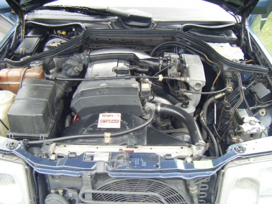 benz w124 e220 สีน้ำเงิน