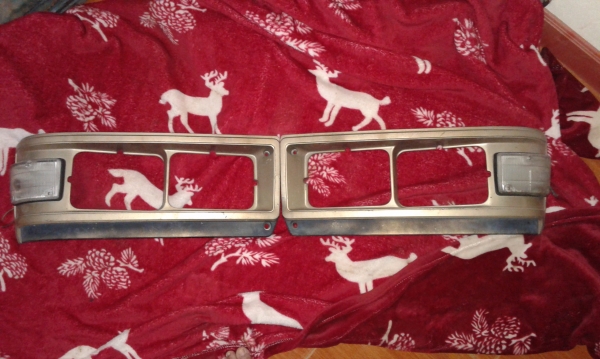 ขายหน้ากากไฟหน้า hino