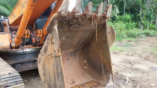 ขาย HITACHI EX200-3