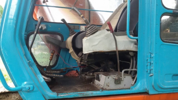 ขาย HITACHI EX200-3