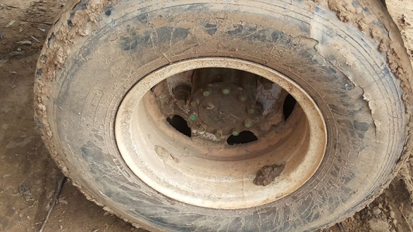 **380,000 บ.ต่อรอง/// 6ล้อดั้ม ISUZU NPR 110 **ขาย ISUZU NPR 110แรง 6ล้อดั้มดิน5คิว ช่วงล่างใหญ่ ISUZU NPR (462xxxx )4BE1-110แรง เครื่อง110แรง ฝาดำ แน่นดี แรงดี เกียร์สั้น เข้าง่ายไม่หลุดครับ ช่วงล่างใหญ่ Fหน้า-หลัง สโลวกลางพร้อมลุย คัสซีดีสวย เดิม ไม่ปะ **380,000 บ.ต่อรอง/// 6ล้อดั้ม ISUZU NPR 110 **ขาย ISUZU NPR 110แรง 6ล้อดั้มดิน5คิว ช่วงล่างใหญ่ ISUZU NPR (462xxxx )4BE1-110แรง เครื่อง110แรง ฝาดำ แน่นดี แรงดี เกียร์สั้น เข้าง่ายไม่หลุดครับ ช่วงล่างใหญ่ Fหน้า-หลัง สโลวกลางพร้อมลุย คัสซีดีสวย เดิม ไม่ปะ