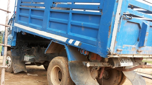 **380,000 บ.ต่อรอง/// 6ล้อดั้ม ISUZU NPR 110 **ขาย ISUZU NPR 110แรง 6ล้อดั้มดิน5คิว ช่วงล่างใหญ่ ISUZU NPR (462xxxx )4BE1-110แรง เครื่อง110แรง ฝาดำ แน่นดี แรงดี เกียร์สั้น เข้าง่ายไม่หลุดครับ ช่วงล่างใหญ่ Fหน้า-หลัง สโลวกลางพร้อมลุย คัสซีดีสวย เดิม ไม่ปะ **380,000 บ.ต่อรอง/// 6ล้อดั้ม ISUZU NPR 110 **ขาย ISUZU NPR 110แรง 6ล้อดั้มดิน5คิว ช่วงล่างใหญ่ ISUZU NPR (462xxxx )4BE1-110แรง เครื่อง110แรง ฝาดำ แน่นดี แรงดี เกียร์สั้น เข้าง่ายไม่หลุดครับ ช่วงล่างใหญ่ Fหน้า-หลัง สโลวกลางพร้อมลุย คัสซีดีสวย เดิม ไม่ปะ