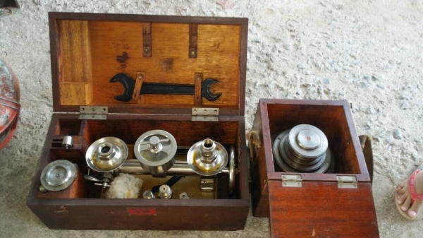 ของเก่า น่าสะสม // ตกแต่งบ้าน ตกแต่งร้าน มิเตอร์วัดไฟโบราณ เครื่องรับ-ส่งโทรเลข