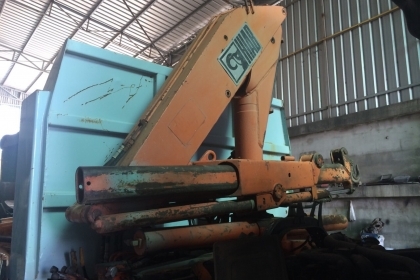 ขายเครนพับ3ตันครึ่งยี่ห้อ hiab พร้อมใช้งาน 180,000