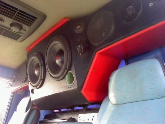 ขายด่วน!!!!!!!!!!! Isuzu 130 เทอร์โบ เครื่องเสียงเต็ม รถสวย เอกสารพร้อมโอน