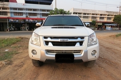 ISUZU D-MAX SUPER PLATINUM CAB-4 LS 3.0 Ddi  I-TEQ VGS Turbo AT  ปี 2009 รุ่น TOP รถป้ายแดงออกศูนย์ เจ้าของขายเอง รถขับน้อย เช็คศูนย์ทุกระยะ อุปกรณ์เสริมครบ เล่มพร้อมโอน