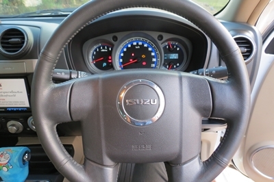 ISUZU D-MAX SUPER PLATINUM CAB-4 LS 3.0 Ddi  I-TEQ VGS Turbo AT  ปี 2009 รุ่น TOP รถป้ายแดงออกศูนย์ เจ้าของขายเอง รถขับน้อย เช็คศูนย์ทุกระยะ อุปกรณ์เสริมครบ เล่มพร้อมโอน