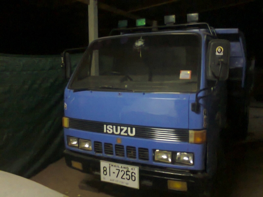 ขายรถดั้ม NKR 58L ห้างแท้มีหูช้างปี 39 เกียร์สั้น เครื่อง 4BE1 เครื่องแห้งแรงดีครับ