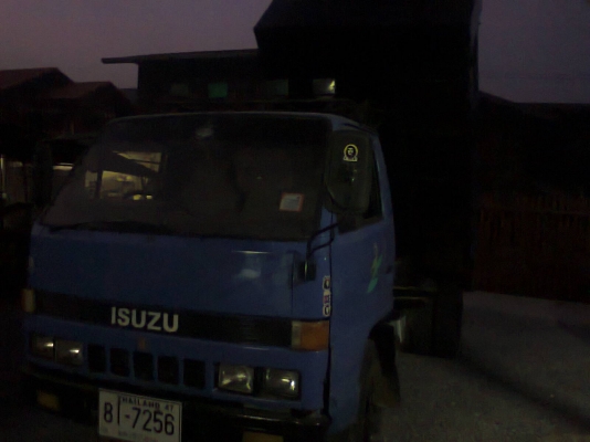 ขายรถดั้ม NKR 58L ห้างแท้มีหูช้างปี 39 เกียร์สั้น เครื่อง 4BE1 เครื่องแห้งแรงดีครับ ขายรถดั้ม NKR 58L ห้างแท้มีหูช้างปี 39 เกียร์สั้น เครื่อง 4BE1 เครื่องแห้งแรงดีครับ