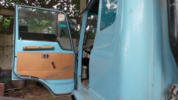 HINO RANGER  รถโม่  2.5 คิว  เล่มทะเบียนพร้อมค่ะ