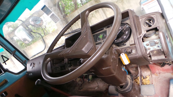 HINO RANGER  รถโม่  2.5 คิว  เล่มทะเบียนพร้อมค่ะ