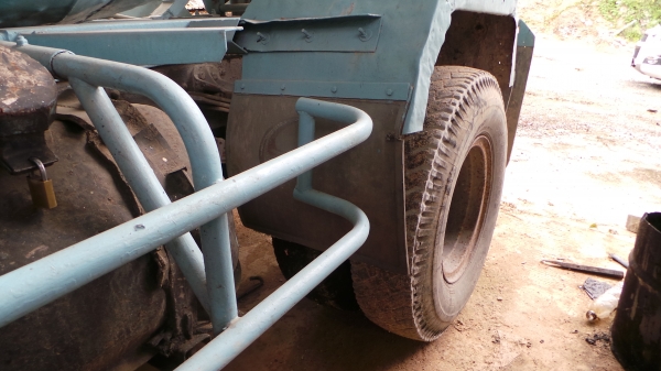 HINO RANGER  รถโม่  2.5 คิว  เล่มทะเบียนพร้อมค่ะ