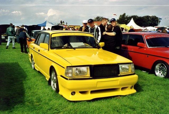 ขายรถคลาสสิค VOLVO 244 โหด มัน ฮา วาง  แรงสะใจเครื่อง 1 J ออโต้ LPG