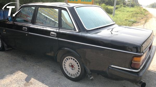 ขายรถคลาสสิค VOLVO 244 โหด มัน ฮา วาง  แรงสะใจเครื่อง 1 J ออโต้ LPG