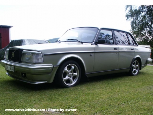 ขายรถคลาสสิค VOLVO 244 โหด มัน ฮา วาง  แรงสะใจเครื่อง 1 J ออโต้ LPG