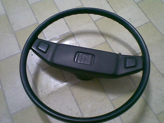 ขายพวงมาลัย TOYOTA KE 70 dx แท้ เดิมๆ จำนวน 1วง