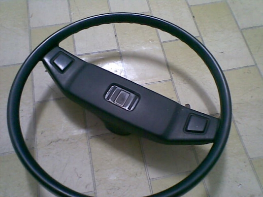 ขายพวงมาลัย TOYOTA KE 70 dx แท้ เดิมๆ จำนวน 1วง