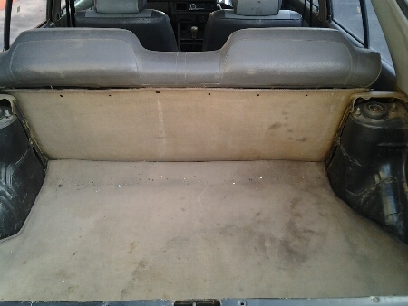 ขายรถยนต์ ปี81 มาสด้า323 รุ่น5ประตู เครื่อง1300cc. เกียร์ธรรมดา แอร์ ล้อแม็ก รถขับดี ขนของได้สบาย ขายถูกๆตามสภาพ