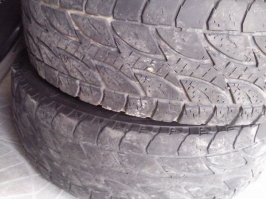 ขออนุญาตขายยาง BRIDGESTONE DUELER A/T 30X9.5XR15  964 สวยๆ