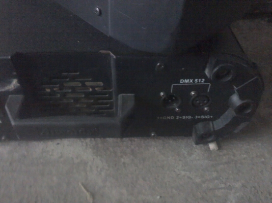 ไฟมูฟวิ่งเฮด aiweidy รุ่น A-2005 ใช้ได้ดีอยู่ทุกตัว