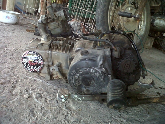 ขายเครื่องเวฟ 100 มีทะเบียน 6500 บาท เครื่องดี ไม่มีเยิ้ม