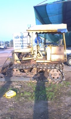 ขายรถแทรคเตอร์ KOMATSUD20-5 ตีนเป็ดช่วงล่างดีโซ๋หนาเครื่องดีสภาพพร้อมใช้