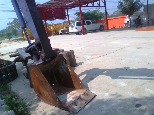 ขายด่วน!..รถขุด KOMATSU PC75 UU-2 เลขชั่วโมง 5,4xx hr รถสวย ทรงดี เก่าญี่ปุ่น .