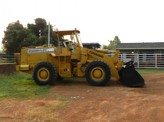 ขายด่วนรถตักล้อยาง Furukawa FL-270 ขายด่วนรถตักล้อยาง Furukawa FL-270