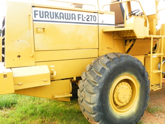 ขายด่วนรถตักล้อยาง Furukawa FL-270
