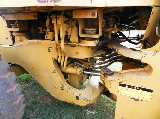 ขายด่วนรถตักล้อยาง CAT- 916 ขายด่วน 950,000 บาท ขายด่วนรถตักล้อยาง CAT- 916 ขายด่วน 950,000 บาท