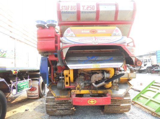 ขายด่วนรถเกี่ยวข้าวศักดิ์พัฒนา สตาบิ๊กปี49