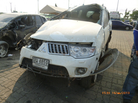 +++++ขายซากรถ Mitsubishi Pajero ปี 2011 ราคา 550,000 พร้อมเล่มทะเบียน+++++