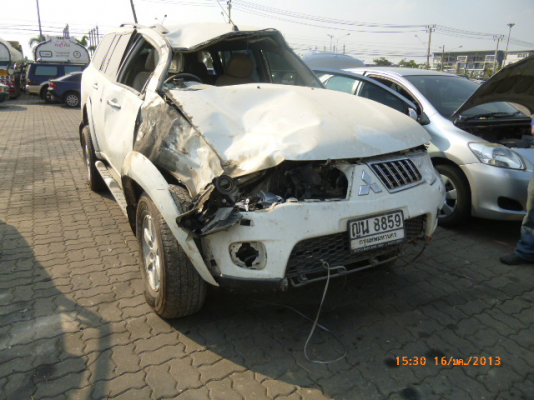 +++++ขายซากรถ Mitsubishi Pajero ปี 2011 ราคา 550,000 พร้อมเล่มทะเบียน+++++