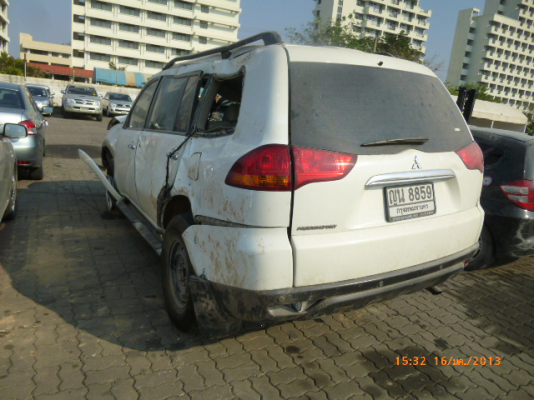+++++ขายซากรถ Mitsubishi Pajero ปี 2011 ราคา 550,000 พร้อมเล่มทะเบียน+++++