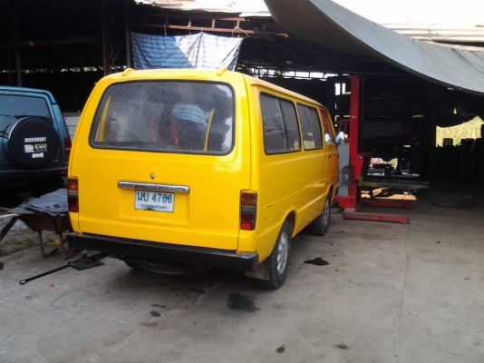 ขายรถตู้ TOYOTA เครื่องดีเซล 2.45 สวยคลาสสิค เครื่องฟิตมาใหม่