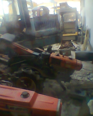 ต้องการขายรถไถนาเดินตามพร้อมขุดพรวนดิน KUBOTA  6  แรง