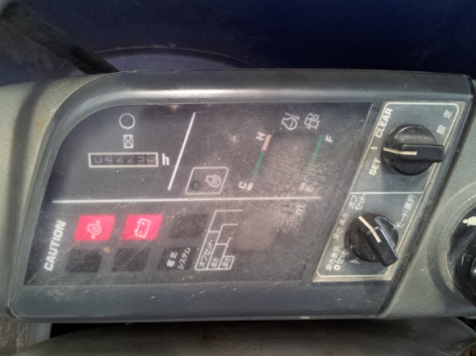 Komatsu PC75UU-3C ปี 2000 สภาพสวย นำเข้าจากญี่ปุ่น ลดราคาล้างสต๊อค