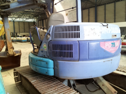 Komatsu PC75UU-3C ปี 2000 สภาพสวย นำเข้าจากญี่ปุ่น ลดราคาล้างสต๊อค