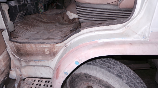 HINO  FD 185  แรงม้า  รถพร้อมใช้  เล่มทะเบียนพร้อมโอนค่ะ