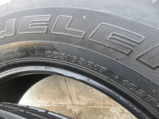 ยาง 225/65R17 ปี10 สวยๆ